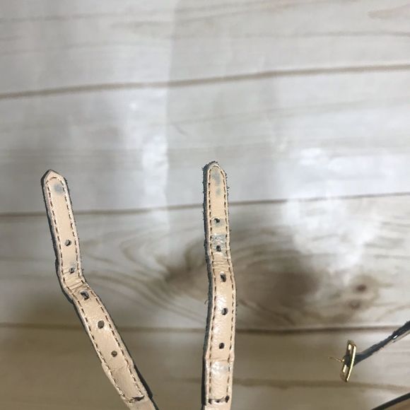 Talbots Getty Black Patent Leather Heel-Size 6B - Picture 8 of 8